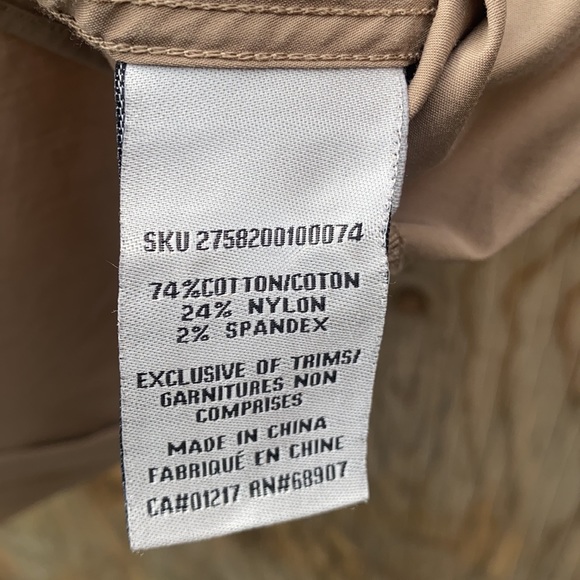 Le Chateau slim fit dress shirt. - Picture 4 of 5